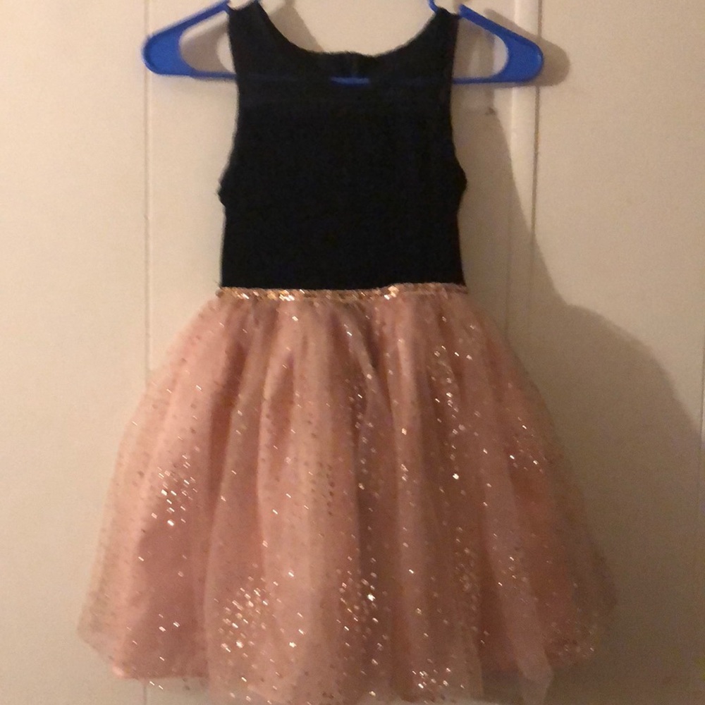 Black and rose gold dress size 8 girl’s